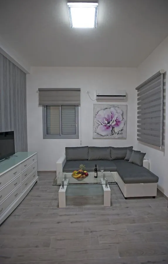 Rothschild 1929 Luxury Apartments Hotel Haifa 3*,  Israel