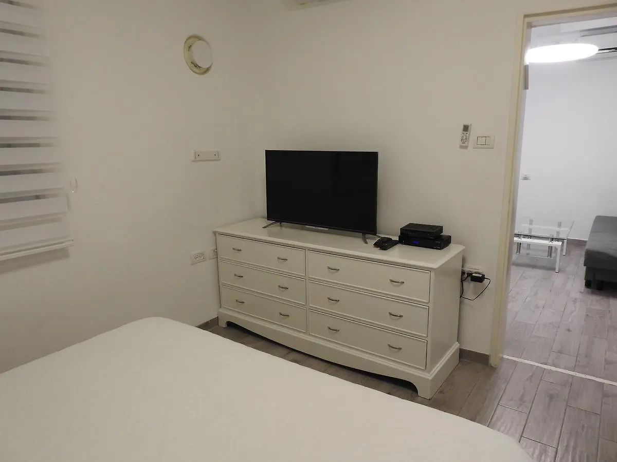 Rothschild 1929 Luxury Apartments Hotel Haifa 3*,  Israel